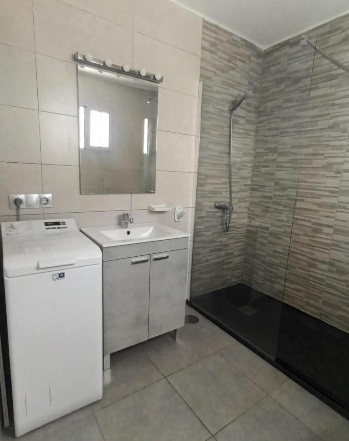 Fabulous 1-Bed Apartment In Puerto Del Carmen Puerto del Carmen  Kültér fotó