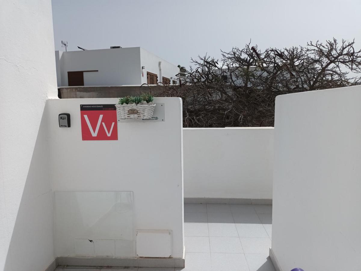Fabulous 1-Bed Apartment In Puerto Del Carmen Puerto del Carmen  Kültér fotó
